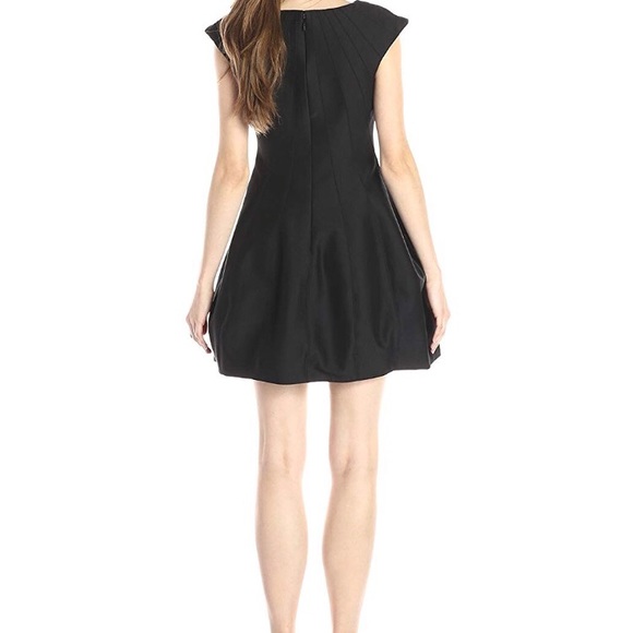 Halston Heritage cocktail dress - Picture 2 of 4